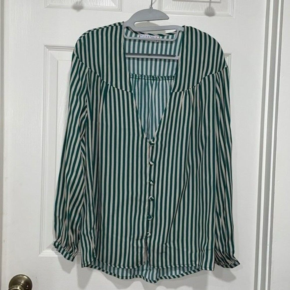 Flynn Skye Womens Size Small Stripped Green/Cream Long Sleeve Blouse
